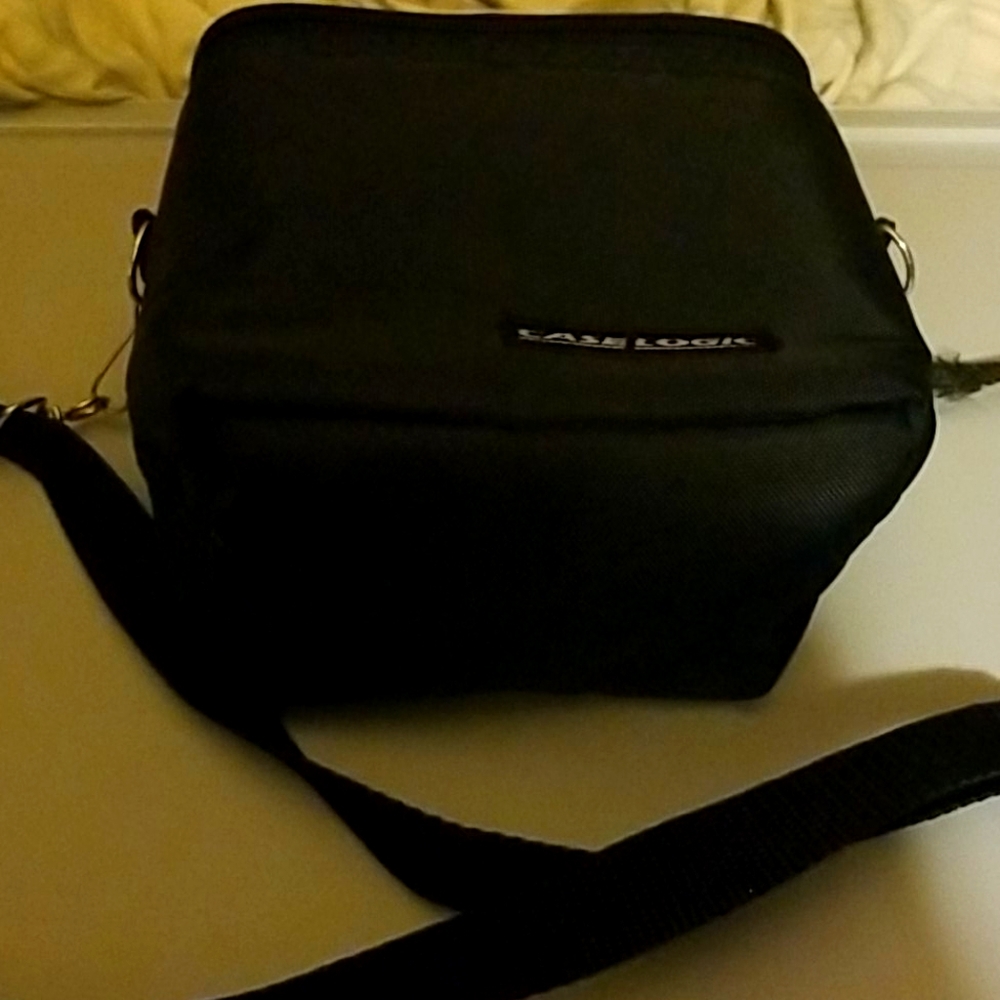 SMALL CASE FOR CD,'S ETC.